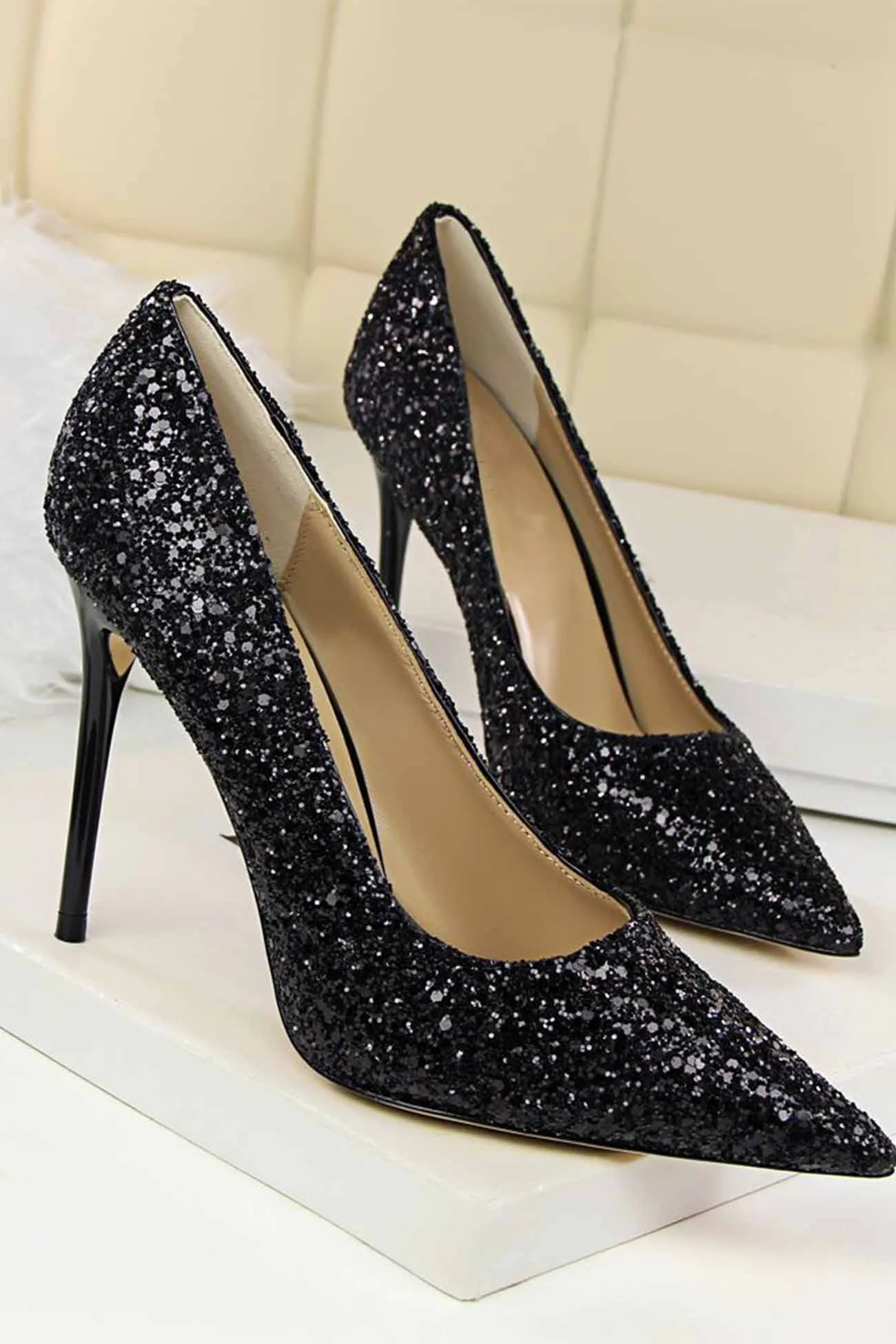 Amozae-Pointed Toe Sequined High Heels