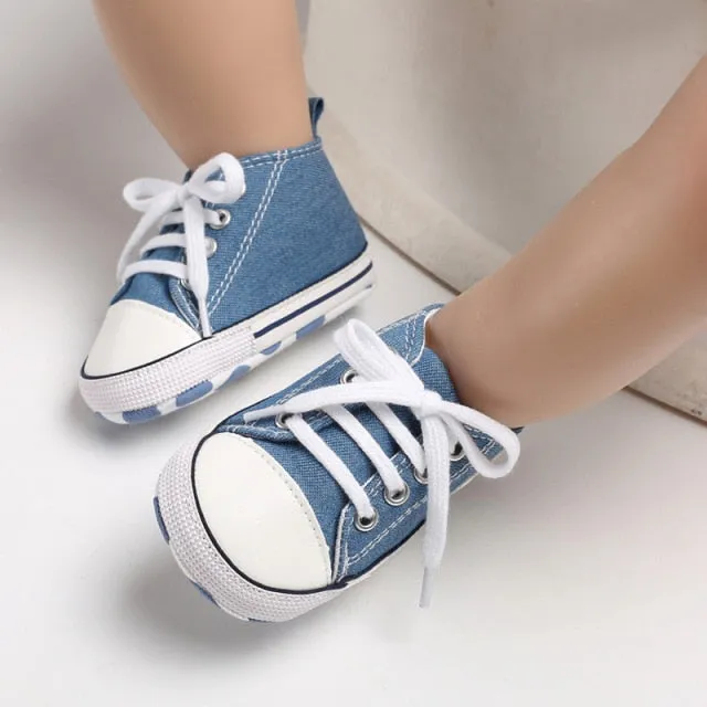 Classic Canvas Baby Sneakers (Unisex. 3 to 12M)