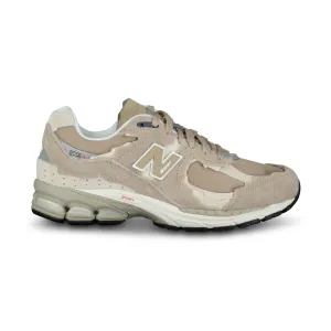 NEW BALANCE 2002R TRAINERS BEIGE/CREAM